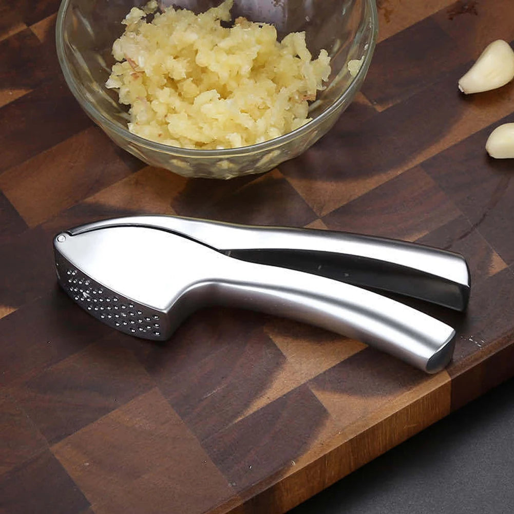 Garlic Crusher Detachable for Easy Cleaning Garlic Mincer Tool with Easy-Squeeze Ergonomic Handle Garlic Masher for Fine Garlic